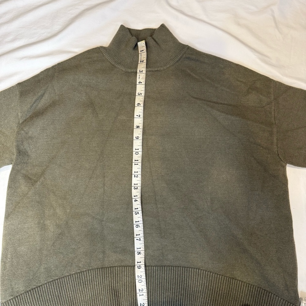 Oak and fort green turtleneck sweater - Picture 7 of 9
